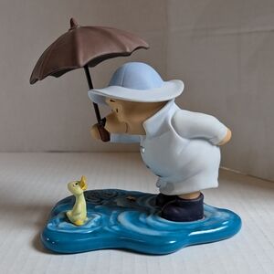 Disney Pooh & Friends "We'll Share Forever, Whatever the Weather" figurine